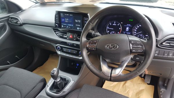 Hyundai i30 2022 TOP SPECK AS NEW VAT INVOICE 389089152