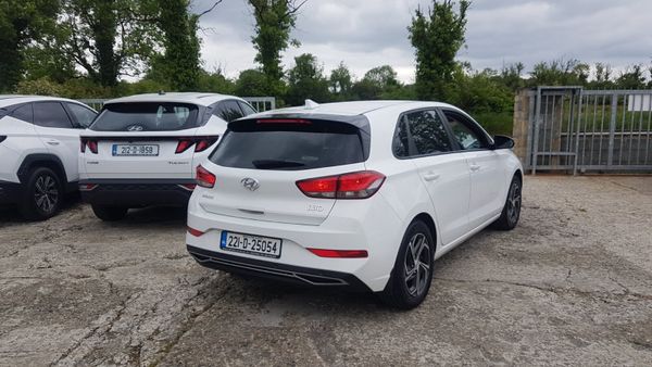 Hyundai i30 2022 TOP SPECK AS NEW VAT INVOICE 389089156