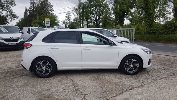 Hyundai i30 2022 TOP SPECK AS NEW VAT INVOICE 389089159