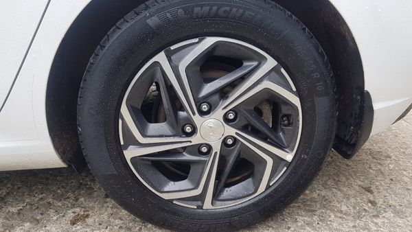 Hyundai i30 2022 TOP SPECK AS NEW VAT INVOICE 389089122