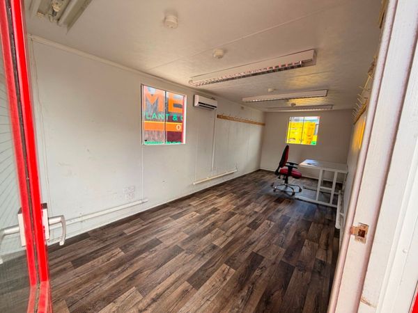 30 x 9 SITE OFFICE CABIN....OPEN PLAN ....1941 T 389094632