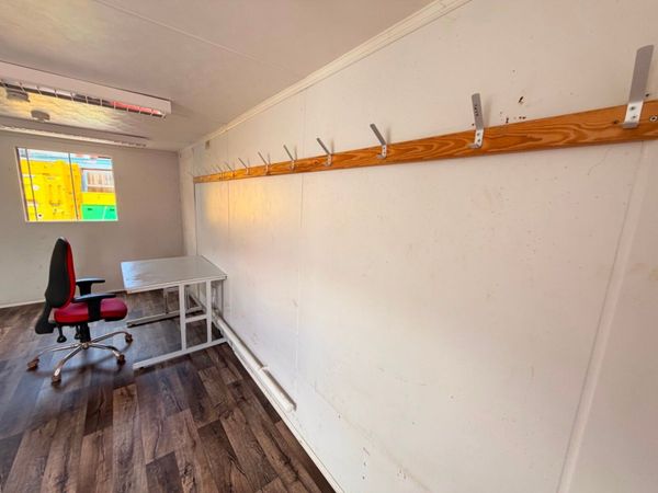 30 x 9 SITE OFFICE CABIN....OPEN PLAN ....1941 T 389094634