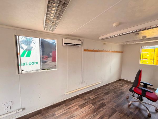30 x 9 SITE OFFICE CABIN....OPEN PLAN ....1941 T 389094635