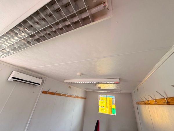 30 x 9 SITE OFFICE CABIN....OPEN PLAN ....1941 T 389094636