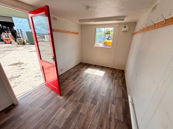 30 x 9 SITE OFFICE CABIN....OPEN PLAN ....1941 T 389094639