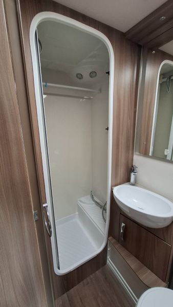 Swift Charisma 6 berth caravan 389187590