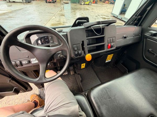 2023 John Deere gator 865m 4wd....1,900 hours...ut 389275227