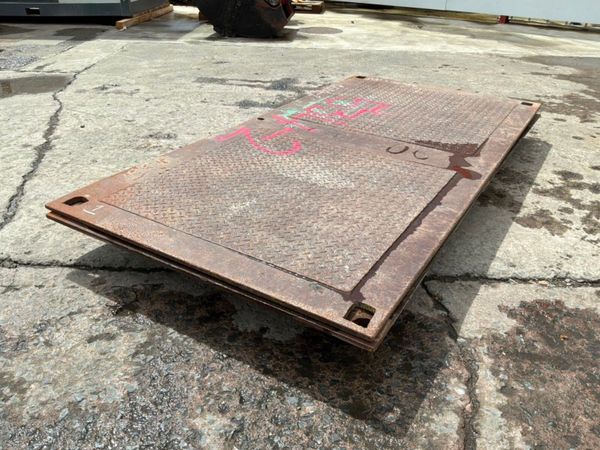 20mm ROAD CROSSING TRENCH PLATES.........534-2 389285095