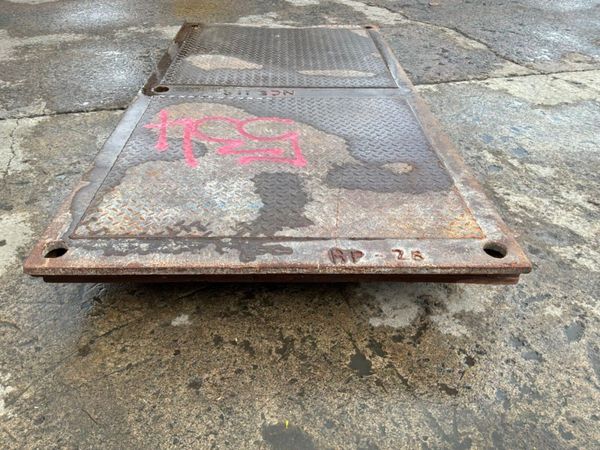 25mm STEEL ROAD PLATE / TRENCH COVERS.....534. 389285171