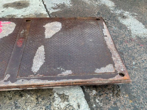 25mm STEEL ROAD PLATE / TRENCH COVERS.....534. 389285180