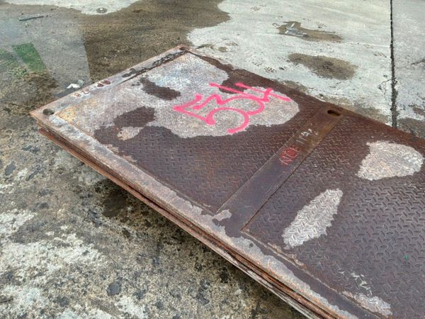 25mm STEEL ROAD PLATE / TRENCH COVERS.....534. 389285181