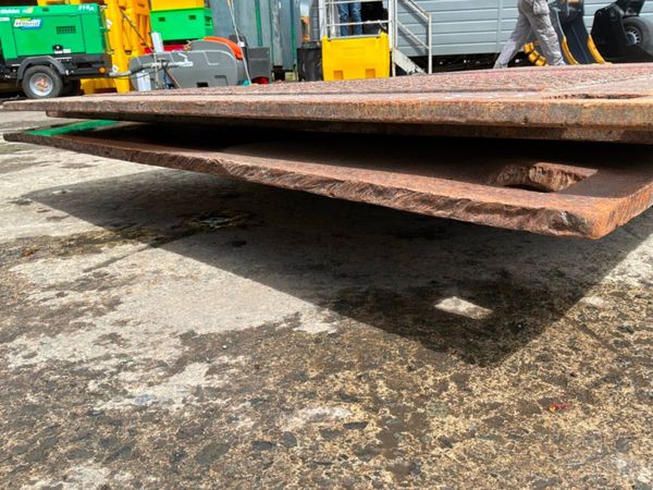 20mm ROAD CROSSING TRENCH PLATES.........534-2 389285117