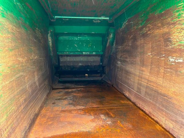 2021 HOOK LOADER SKIP WASTE COMPACTOR 389290353