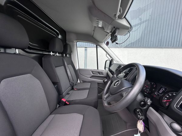 2022 Volkswagen Crafter €18’950 + vat 389353571