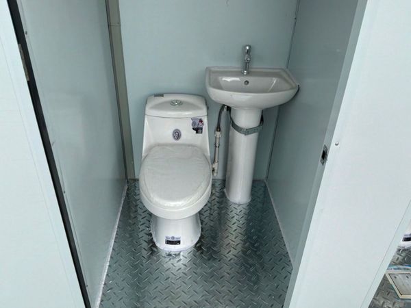 UNUSED DOUBLE TOILET CONTAINER CABIN....817m. 389380990