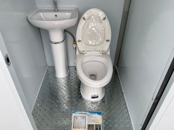 UNUSED DOUBLE TOILET CONTAINER CABIN....817m. 389380998