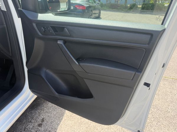 VW Caddy Low Km, very clean PRICES INCLUDES VAT 389384674
