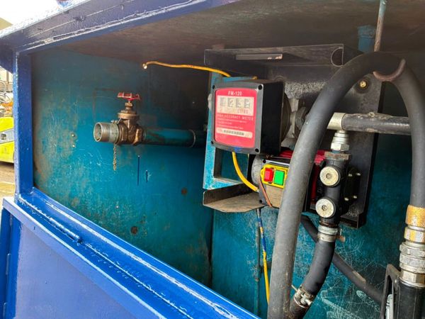 6800 litre bunded diesel fuel storage bowser tank. 389386392