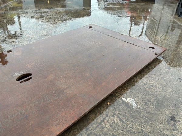 128 x 59 x1 ROAD PLATE / TRENCH COVER.......9861 389445464