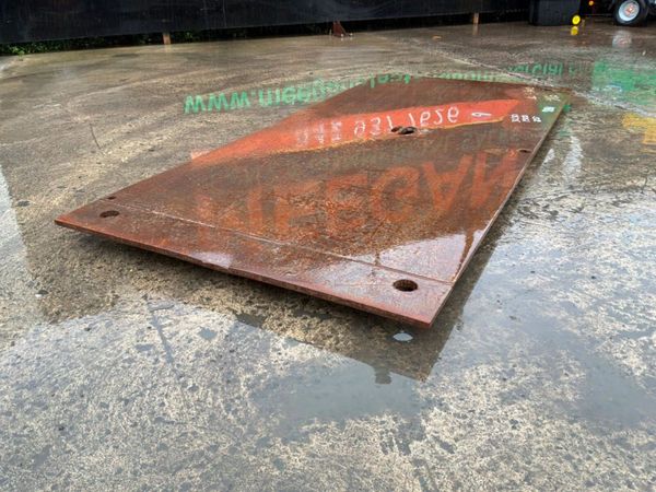 128 x 59 x1 ROAD PLATE / TRENCH COVER.......9861 389445472
