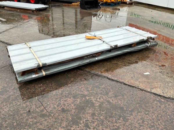 UNUSED 3.0 mts ROOF SHEETING / CLADDING...907. 389445400