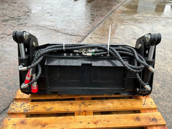 UNUSED  MINI SKID STEER 4 IN1 BUCKET......1325m. 389458798