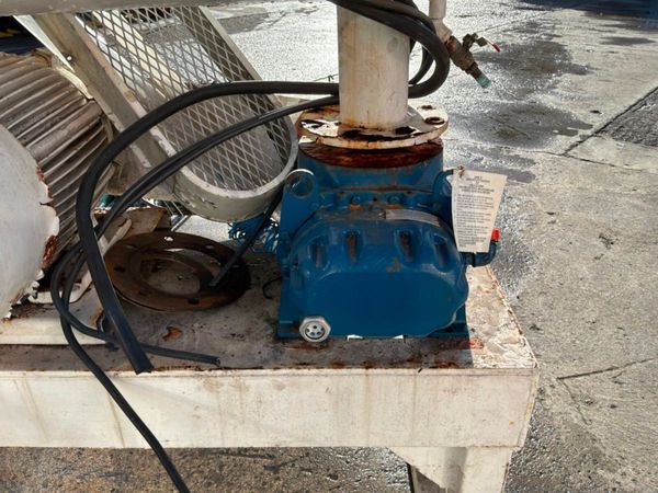TERRA VAC VACUUM PUMP & FITTINGS. 389578868