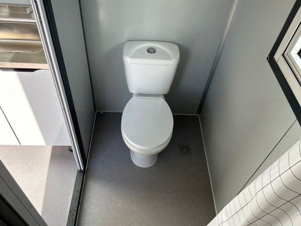 UNUSED 12ft ACCOMMODATION CABIN.......1183t. 389579044