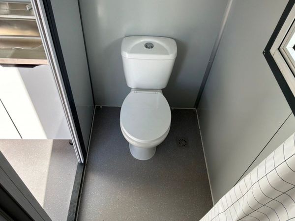 UNUSED 12ft ACCOMMODATION CABIN.......1183t. 389579045