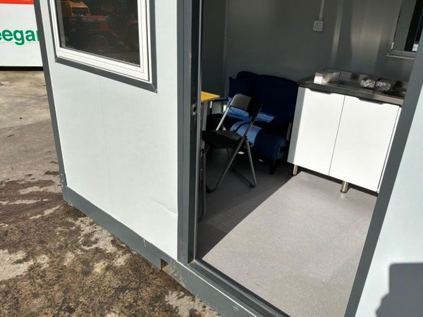 UNUSED 12ft ACCOMMODATION CABIN.......1183t. 389579047