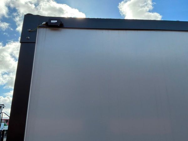 UNUSED 12ft ACCOMMODATION CABIN.......1183t. 389579000
