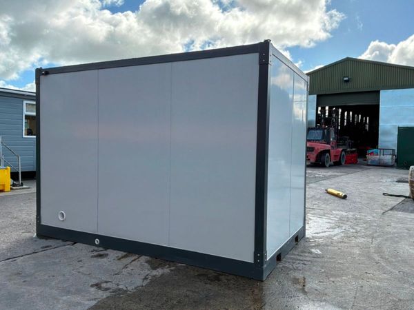 UNUSED 12ft ACCOMMODATION CABIN.......1183t. 389579004