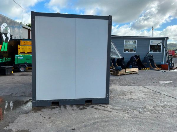 UNUSED 12ft ACCOMMODATION CABIN.......1183t. 389579009