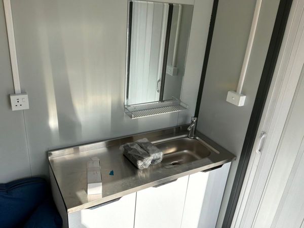 UNUSED 12ft ACCOMMODATION CABIN.......1183t. 389579033