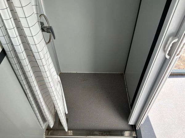 UNUSED 12ft ACCOMMODATION CABIN.......1183t. 389579037