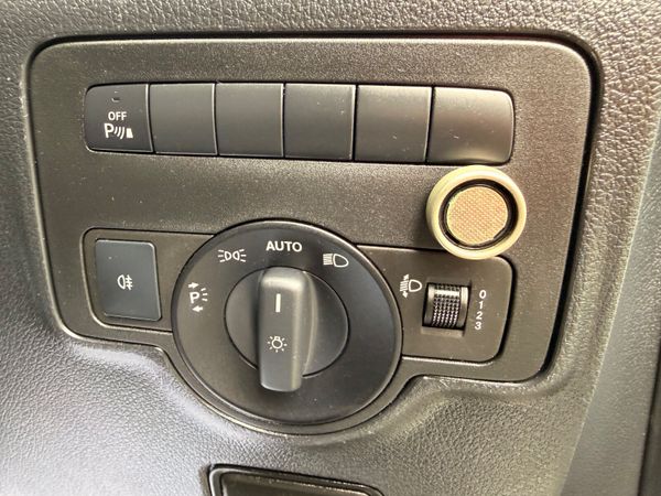 Mercedes-Benz Vito 2021 EV Low KM 389588597