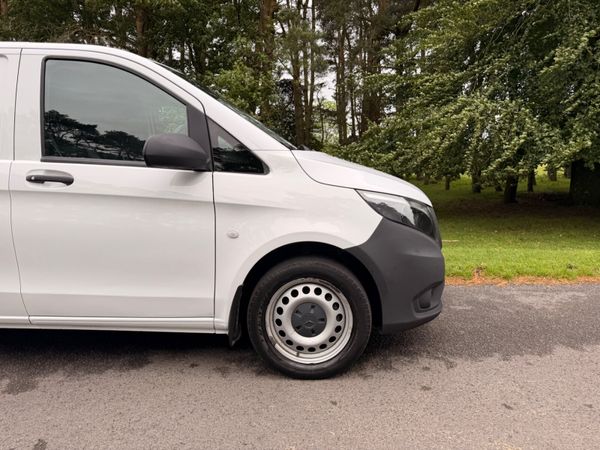 Mercedes-Benz Vito 2021 EV Low KM 389588607