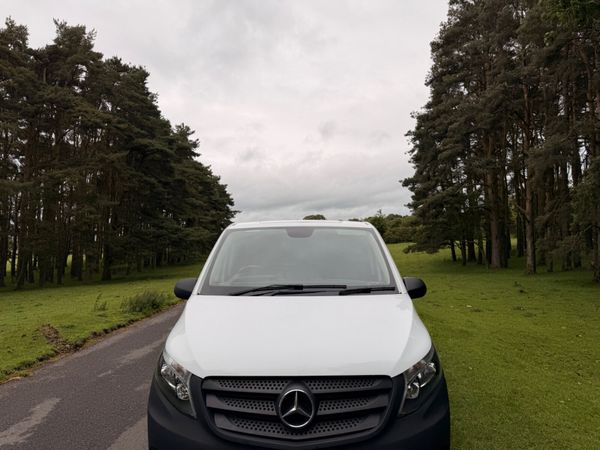 Mercedes-Benz Vito 2021 EV Low KM 389588612