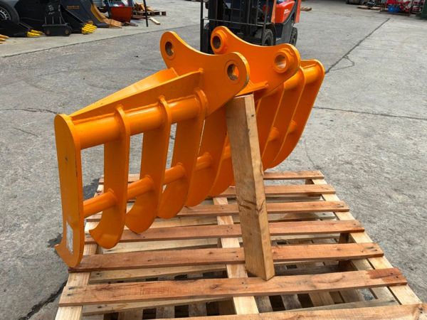 UNUSED 45" LAWN / STONE RAKE....45mm.....3621m 389597074