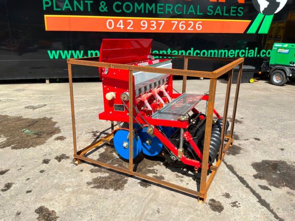 UNUSED 7 ROW GROUND DRIVE  PLANTER....1200m 389597006