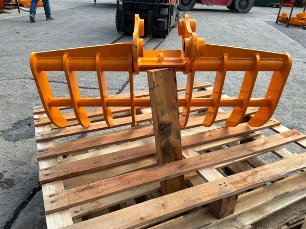 UNUSED 38" LAWN / STONE RAKE....40mm.......1389m 389597108