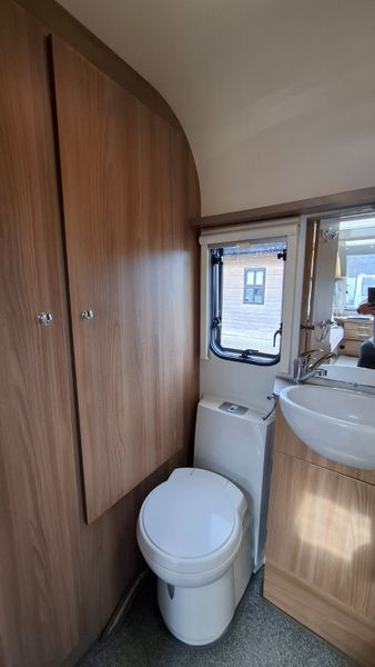 Bailey Pegasus GT70 caravan 389652694