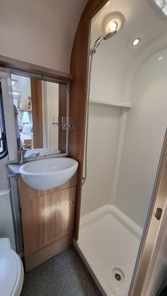 Bailey Pegasus GT70 caravan 389652695