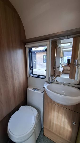 Bailey Pegasus GT70 caravan 389652701