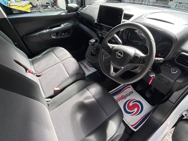 2023 Opel Combo ‘Only 68kms 389674525