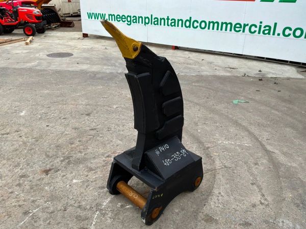 Unused Ripper tooth.........80mm pins............. 389675063