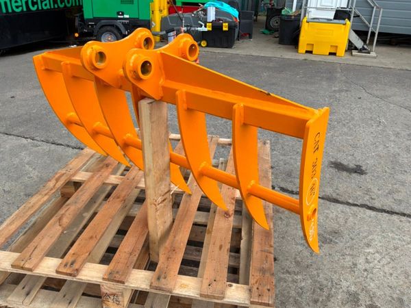 Unused 46" lawn / stone rake........40mm pins..... 389602663