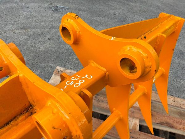 Unused 46" lawn / stone rake........40mm pins..... 389602671