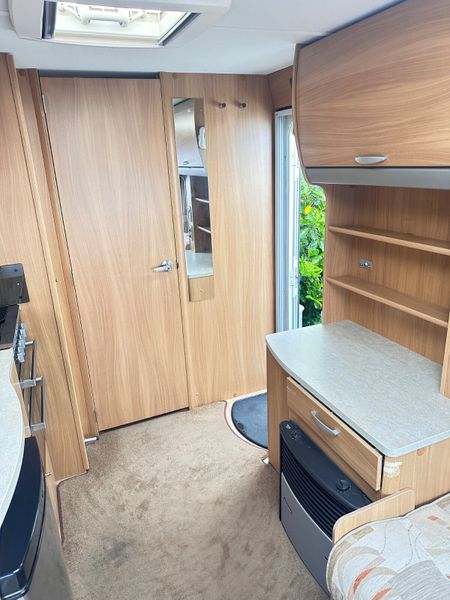 ✨STUNNING SWIFT CHARISMA 2 BERTH✨ 389748911