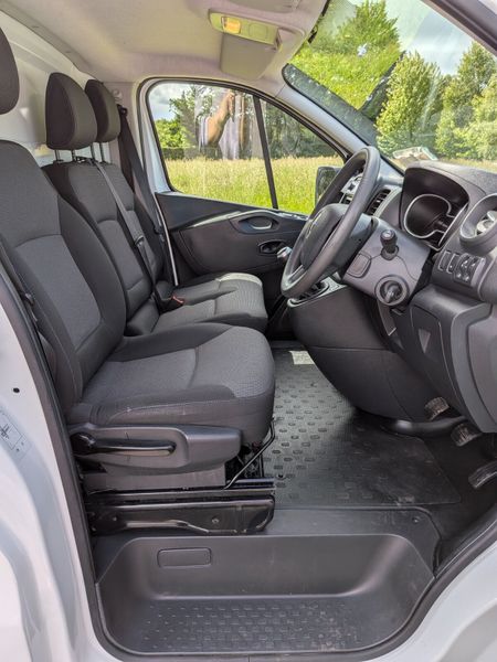 Renault Trafic 2021/ NEW DOE/ NO VAT 389782523